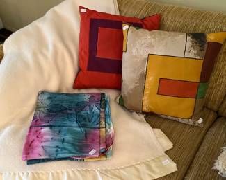 Decorative Pillows 