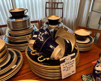 Syracuse Old Ivory 60 Piece Set 
