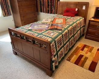 Bedframe, Quilts