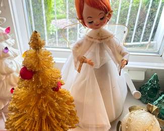 Vintage Tree & Musical Wind-Up Angel Decor