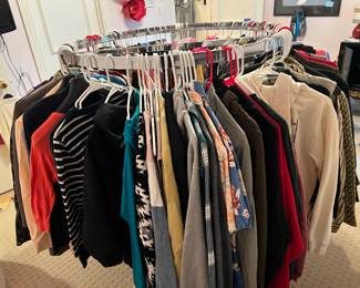 LOTS of ladies & teen clothing