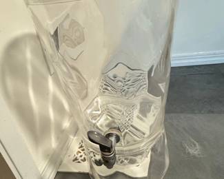 CreativeWare Gallon Clear Acrylic Beverage Dispenser