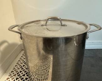 Winco Stainless Steel Stock Pot with Lid
