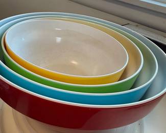 Pyrex Primary Colors Mixing Bowl Set