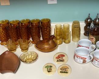 Kitchen: Vintage Dishes