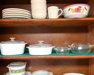 Kitchen: Vintage Dishes