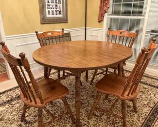 Dining Room Table & Chairs