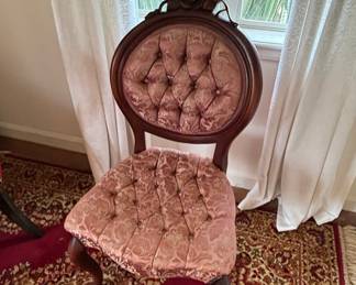 Victorian Balloon Back Tufted Accent Chair