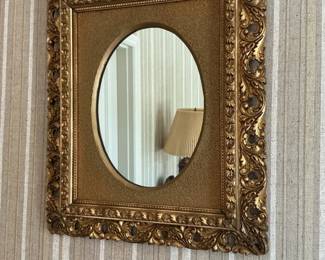 Ornate Giltwood Oval Mirror with Acanthus Leaf and Floral Motifs