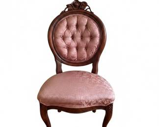 Victorian Tufted Accent Chair with Stacked Blankets