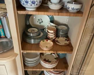 Assorted Ceramic Dinnerware Set