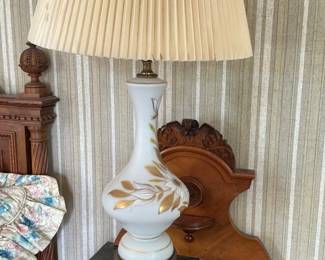 Vintage Frosted Glass Table Lamp with Gilded Floral Motif, Underwriters Laboratories Inc. Certified