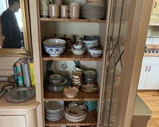 Assorted Ceramic Dinnerware Set B