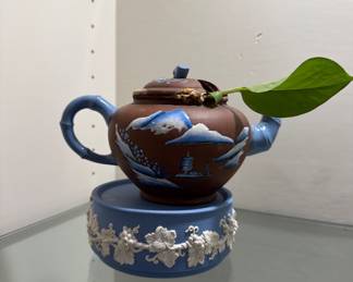 Modified teapot