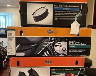 HARLEY DAVIDSON Battery Cover-Street Glide Tri-Bar Light Upgrade-Mid-Frame Air Deflector Trim-Mid-Frame Air Deflectors,