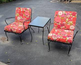 Pair steel lounge chairs & side table  zippered cushions 