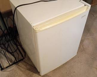 Mini fridge, Ice cold