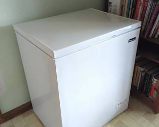 Magic Chef 5.0 Cubic Ft Chest Deep Freezer