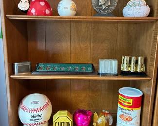 Piggy Banks  Assorted Coin Savings Items