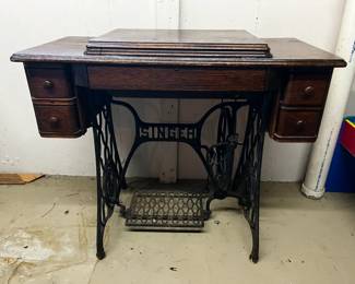 Singer Sewing Machine Table