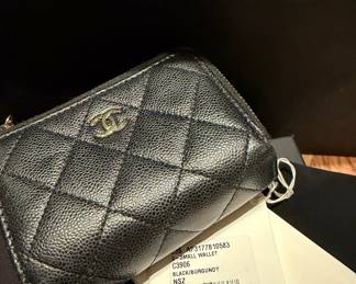 Vintage CHANEL zip wallet trifold 
