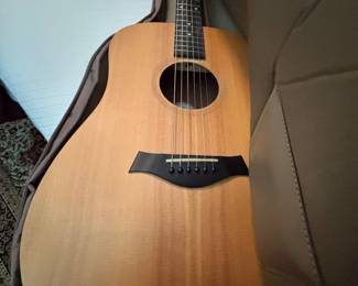 Taylor Accoustic