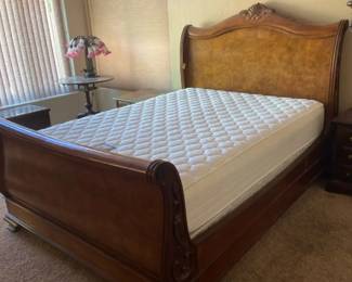 Queen Size Bed With Mattress And Springs