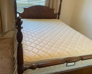 Full Size Vintage Bed Set