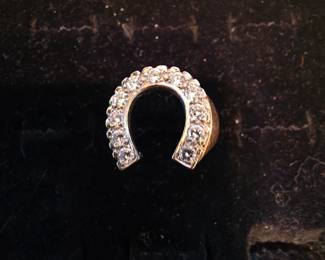 Gorgeous 14K and Diamonds ring. Custom made with nice Diamonds. 