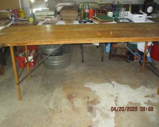 OLD WALL PAPER TABLE