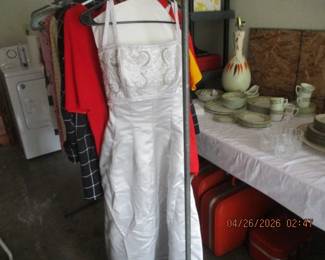 WEDDING DRESS SIZE 14