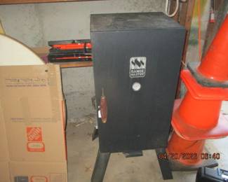 RANGE MASTER SMOKER