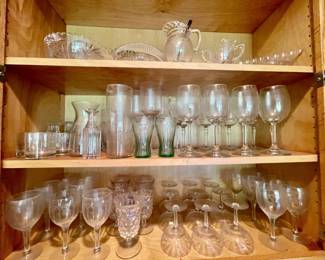 047-K: Mixed Glassware and Crystal Lot