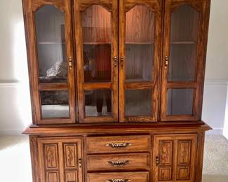 042-BASE: Traditional Oak Lighted China Cabinet