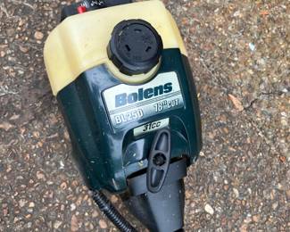 135-GAR: Bolens 18” Gas Trimmer