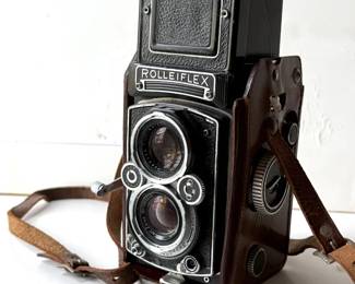 016-JM: Vintage Rolleiflex 3.5 E (type 2) Twin-Lens Camera