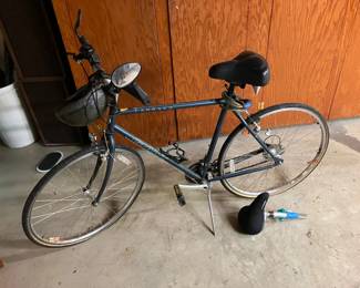 132-BASE: Men’s GIANT Farago Bike