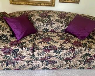 034-LR: Sealy Floral Queen Sleeper