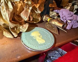 Wedgwood Style Jasperware Christmas 1980 Plate Green White Cameo Relief Child Figure Collectible Holiday Ornament