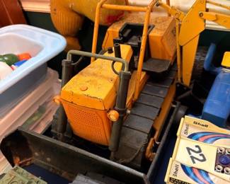 Vintage Yellow Metal Toy Construction Vehicle Bulldozer Crane Pressed Steel Truck Tonka Style Retro Boys Toys Collectible