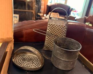 Vintage Tin Grater Half Round Grater Flour Sifter Primitive Kitchen Utensils Farmhouse Country Antique Kitchenware Collectible