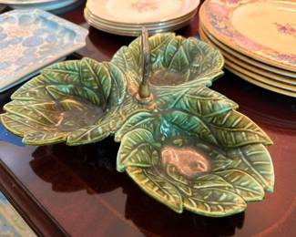 Green Ceramic Leaf Shaped Serving Dish Majolica Style Pottery Vintage Decorative Platter