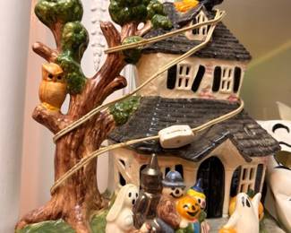 Ceramic Halloween Haunted House Figurine Ghosts Pumpkins Witch Tree Lighted Holiday Decor Collectible