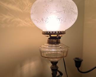 Victorian Parlor Lamp Frosted Etched Glass Globe Shade Ruffled Chimney Clear Glass Font Brass Base Antique Oil Lamp Electrified Lighting