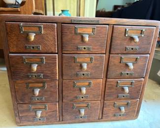 Antique Oak Library Card Catalog Cabinet Brass Label Holders Wood Knob Pulls 15 Drawer Filing