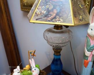 Vintage Table Lamp Hand Painted Bird Shade Glass Base Ceramic Figurines Blue Glass Vase Collectible Lot