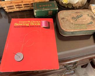 Coats Clark Sewing Book Singer Sewing Box Green Vintage Tin Sewing Notions Supplies Antique Seamstress Tools Collectible Estate Lot