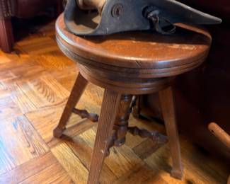 Antique Cast Iron Cobbler Shoe Last Wood Stool Stand Primitive Industrial Tool Vintage