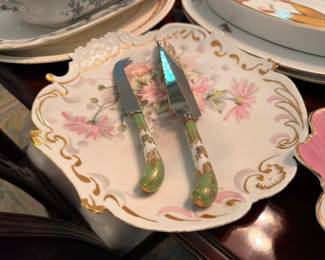 Ornate Serving Utensils Cake Server Carving Knife Pink Floral Porcelain Plate Gold Scroll Trim Vintage