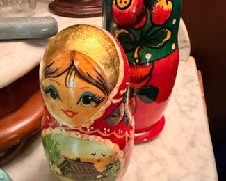 Russian Matryoshka Nesting Doll Set Hand Painted Floral Green Gold Woman Figure Vintage Folk Art Wood Stacking Dolls Collectible